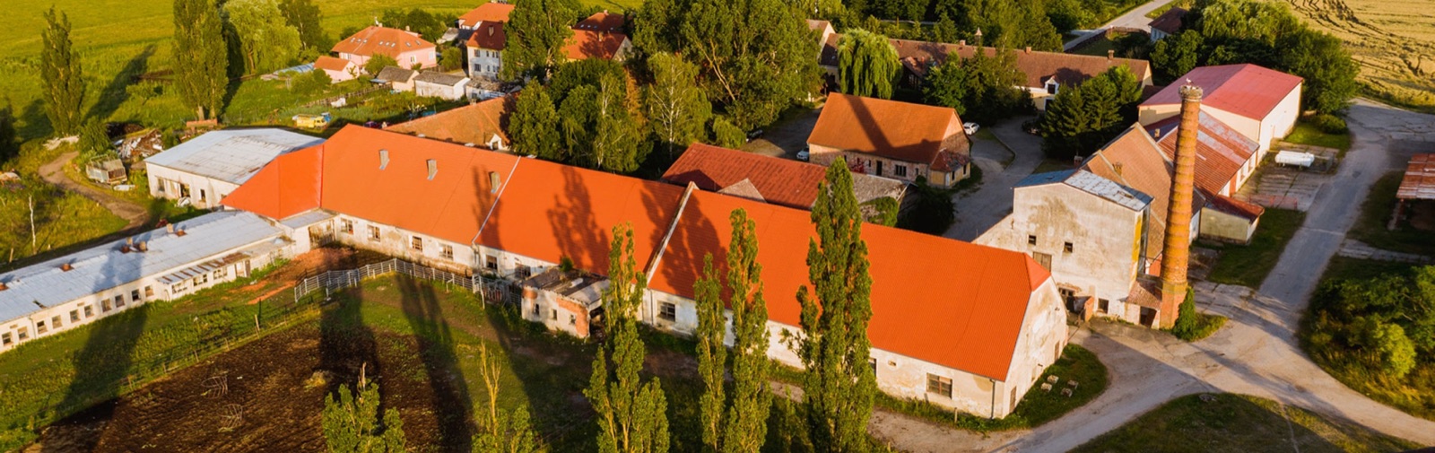 Volný třílůžkový pokoj v penzionu Dvorce od 16.8. do 20.8.